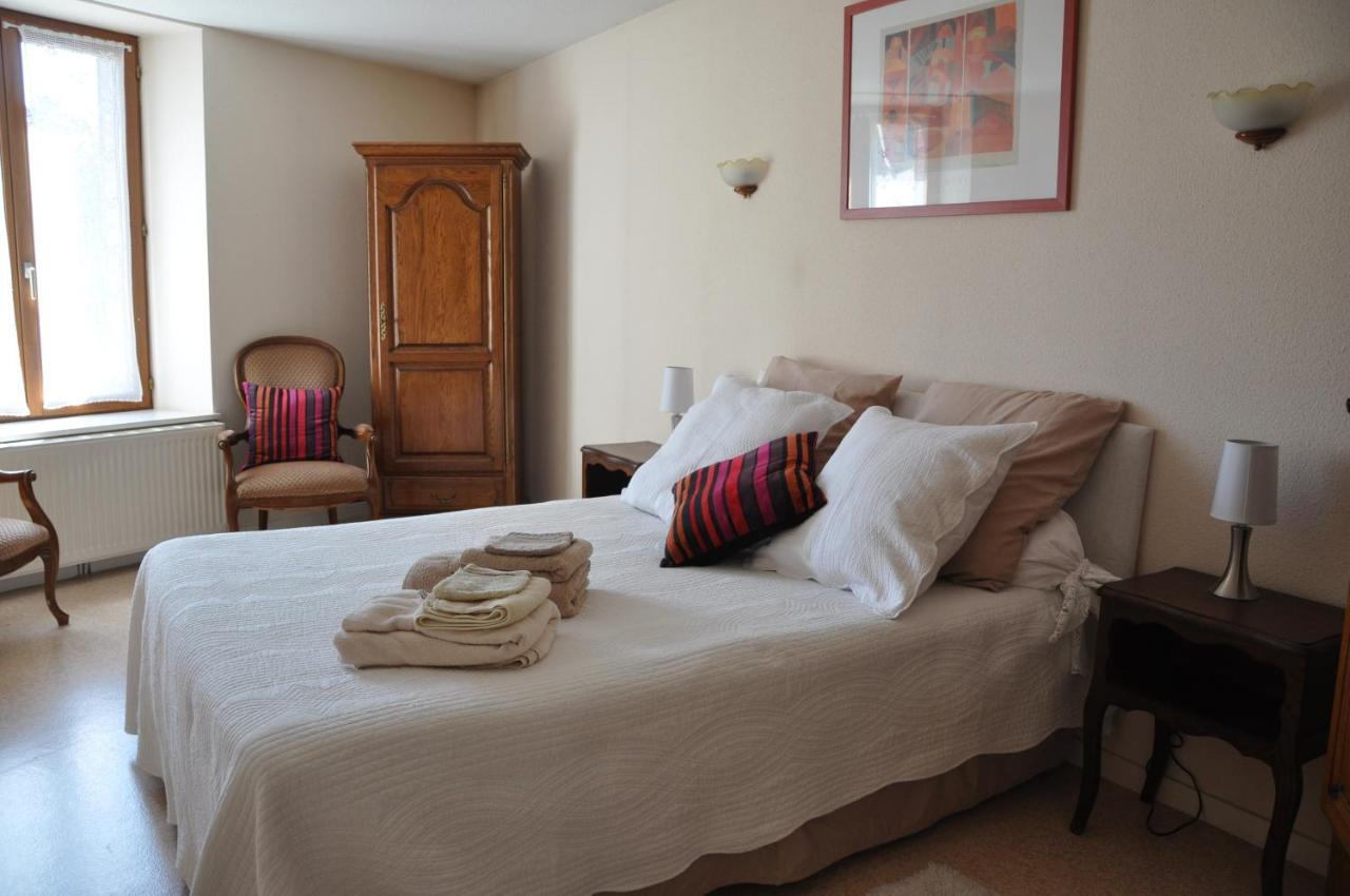 Maison de 2 chambres avec terrasse et wifi a Ornans Extérieur photo