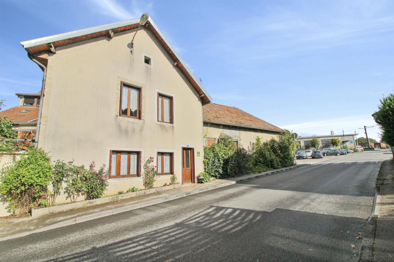 Maison de 2 chambres avec terrasse et wifi a Ornans Extérieur photo